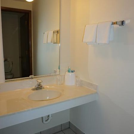 D-Lux Budget Inn Lemont Esterno foto
